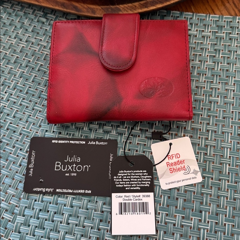 NWT Julia Buxton Heiress Double Cardex Crunch Leather wallet.